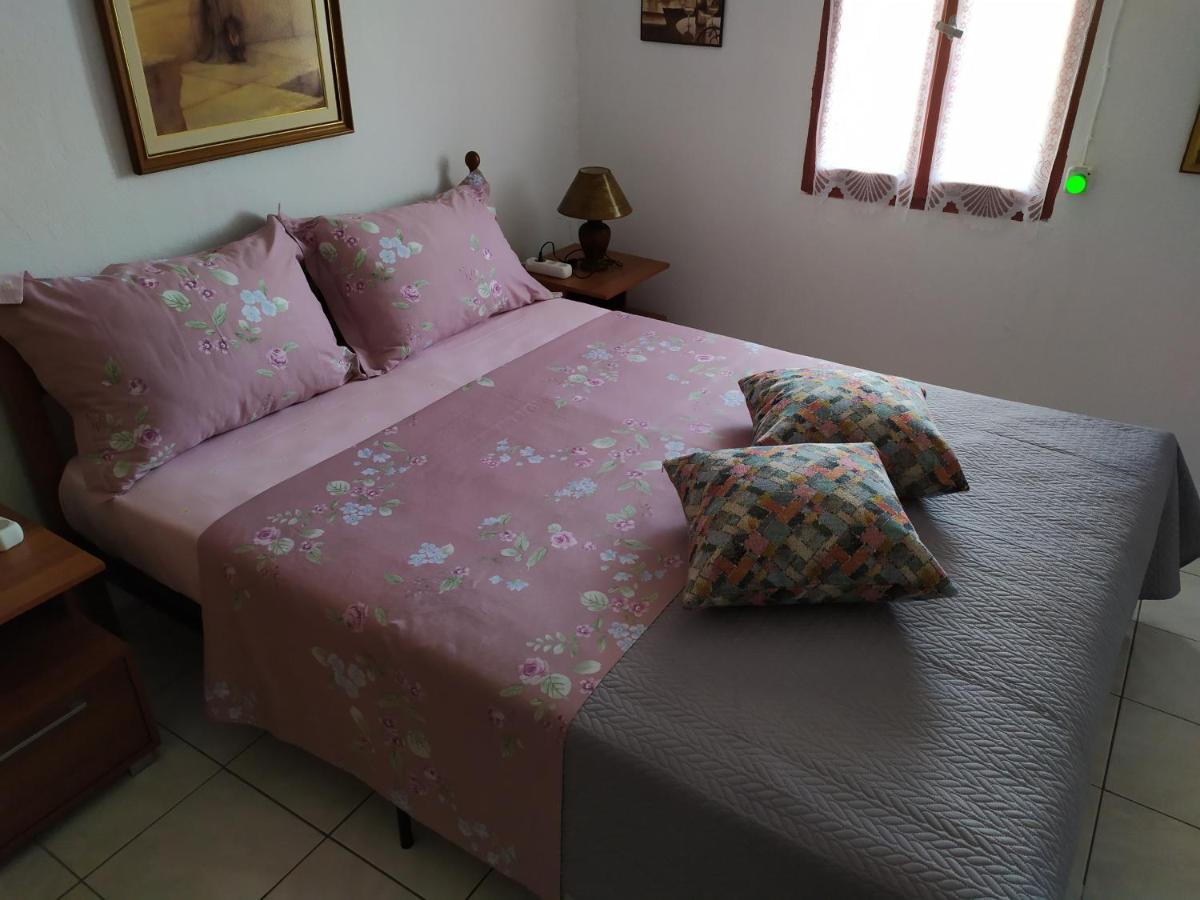 Maison Des Amis Vatopédhion Bagian luar foto